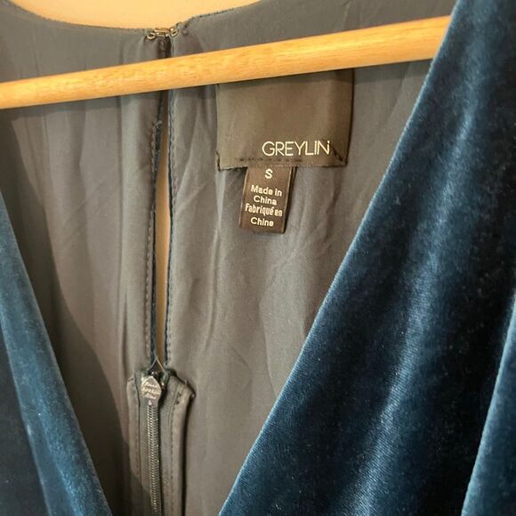 Greylin Luna Velvet Jumpsuit Anthropologie size Small holiday outfit - Picture 6 of 9